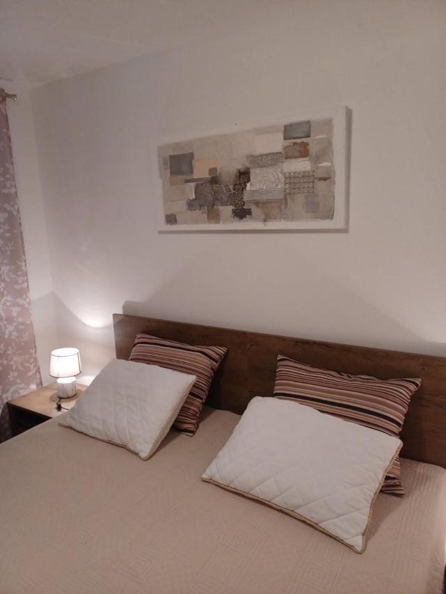 Apartmani Rina Kadumi ภายนอก รูปภาพ